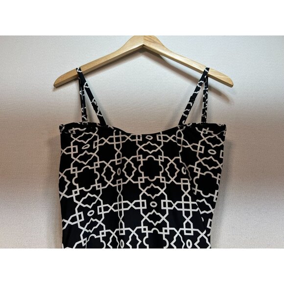 Profile By Gottex Women's One Piece Swimsuit Size 14 Black White Geo Sleeveless - Picture 9 of 10